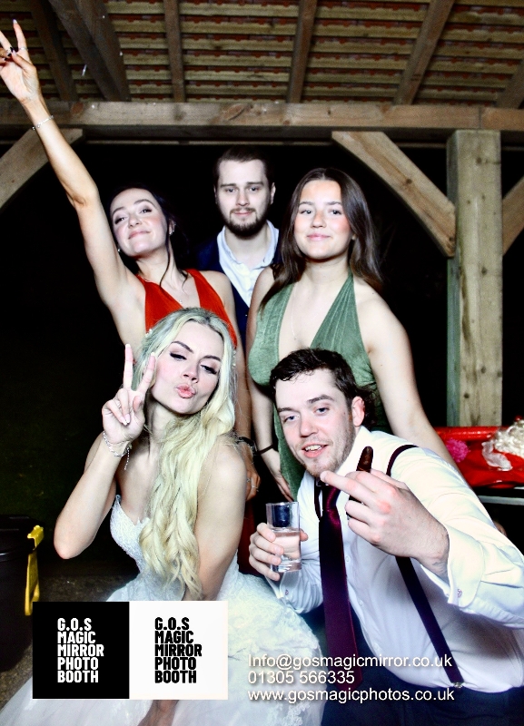 Image 6 from G.O.S Magic Mirror Photobooth