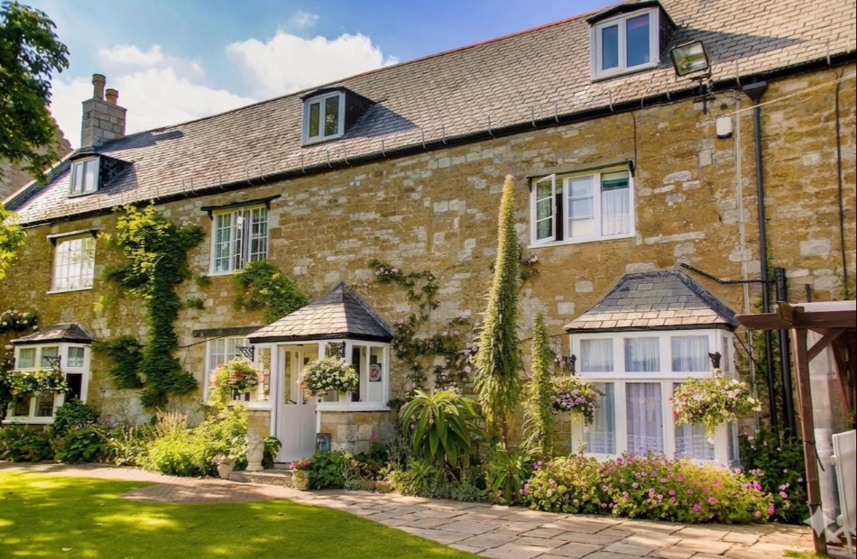 Gallery image 3: the-abbey-house