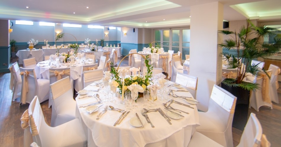 Image 3: Suncliff Hotel