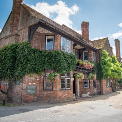 Hotels: The Montagu Arms Hotel, Beaulieu, Hampshire