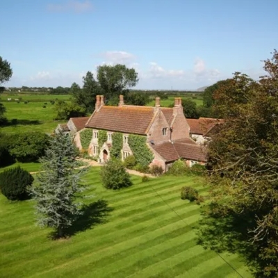 Pre-wedding luxury staycations for hen and stag dos!