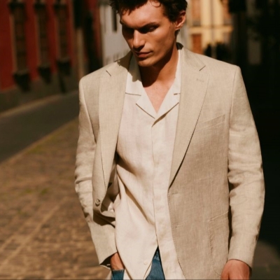 How to dress for a casual summer wedding