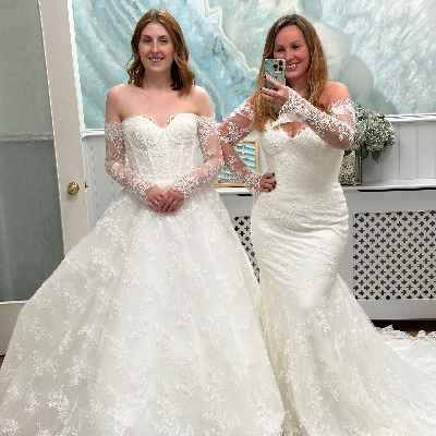 Chameleon Bride raises money for Every Paw Matters