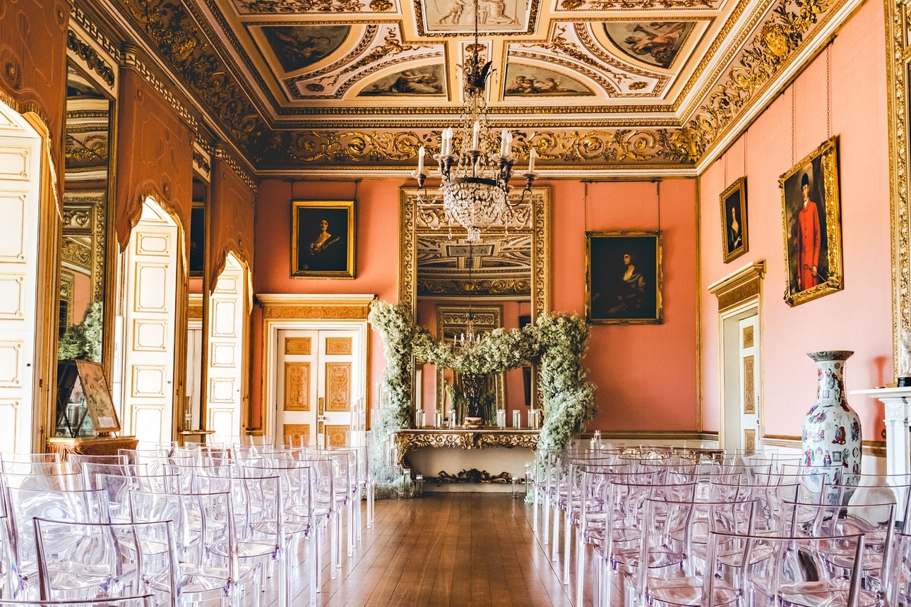 Hampshire venue offers magical winter wedding backdrop: Image 2