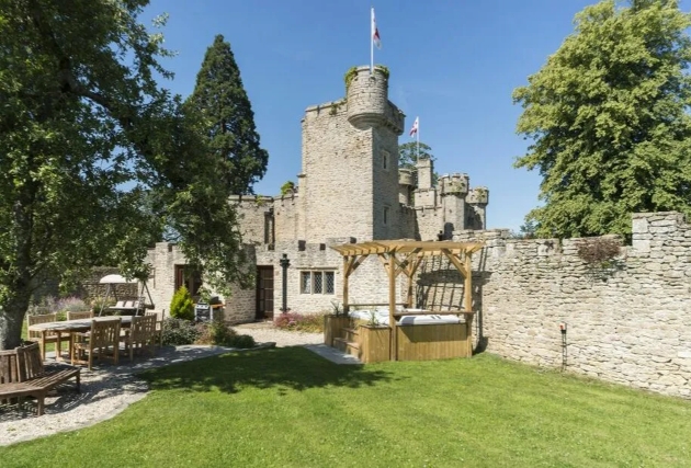 castle gardens outdoor furniture sunny day 