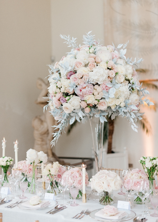 table arrangements in pastel hues