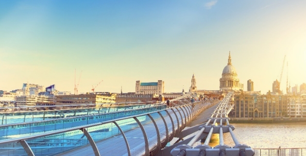 city of London millennium bridge 