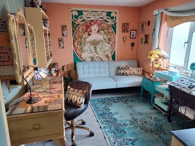 New beauty studio pink walks vintage furniture