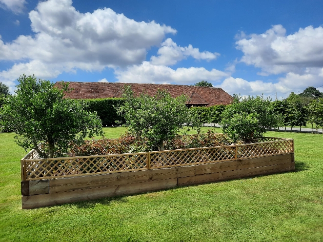 gardens in sunny clear day at Barn venue