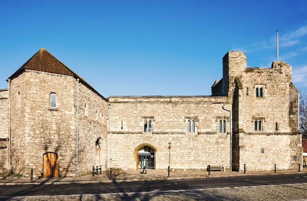 Exchange vows at God’s House Tower