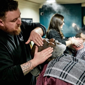 Bond’s Barbershop Winchester